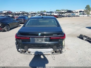 BMW Seria 7 G70 2022 BMW Seria 7 740i 2022 3.0 Benzyna 335KM, zdjęcie 4