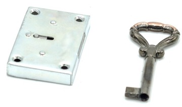 ЗАМОК НАВЕСНОЙ ДЛЯ ДВЕРЕЙ МЕБЕЛЬНОГО ШКАФА 20мм