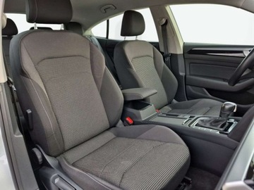 Volkswagen Arteon Fastback Facelifting 2.0 TSI 190KM 2021 Volkswagen Arteon Salon Pl Bogata wersja Virtual Grzana tylna kanapa 2.0, zdjęcie 14