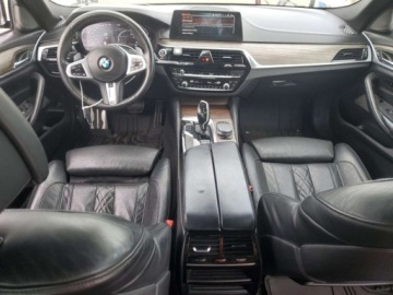 BMW Seria 5 G30-G31 2020 BMW Seria 5 M550xi 2020 4.4l 4.4 Benzyna 523KM, zdjęcie 8