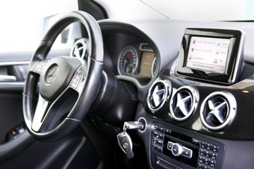 Mercedes Klasa B W246 Sports Tourer 180 BlueEFFICIENCY 122KM 2013 Mercedes B 180 Navi/6 Biegów/Parktronic/, zdjęcie 11