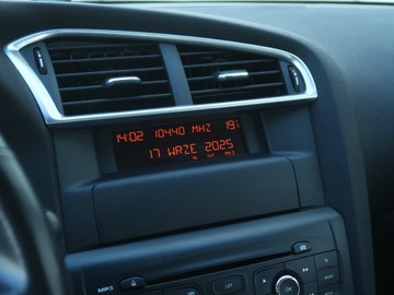 Citroen C4 II Hatchback 5d 1.4 16v VTi 95KM 2013 Citroen C4 1.4 16V, Salon Polska, Klima, zdjęcie 11