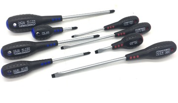 НАБОР ОТВЕРТОК ИЗ 8 ОТВЕРТОК СО ВСТАВКОЙ