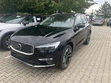 Volvo XC60 II Crossover Plug-in Facelifting 2025 2.0 T8 Plug-in hybrid 455KM 2026 VOLVO XC60 T8 Plug-In Hybrid AWD Ultra Bright 2.0 (455KM) 2026, zdjęcie 2