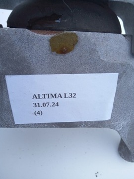 UCHYCENÍ PRAVÁ DRŽÁK MOTORU 2.5 QR25DE NISSAN ALTIMA L32 L33