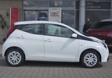 Toyota Aygo II Hatchback 3d Facelifting 1.0 VVT-i 72KM 2021 Toyota Aygo Toyota Aygo 1.0 VVT-i X-play Fv23 Kinto Leasing 72KM, zdjęcie 7