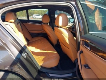 BMW Seria 5 G30-G31 2019 BMW Seria 5 2019 BMW 530E XDRIVE IPERFORMANCE 2.0 Hybryda 180KM, zdjęcie 12