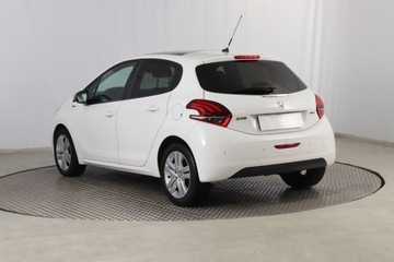 Peugeot 208 I Hatchback 5d Facelifting 1.2 PureTech 82KM 2016 Peugeot 208 1.2 PureTech, Navi, Klima, Tempomat, zdjęcie 3