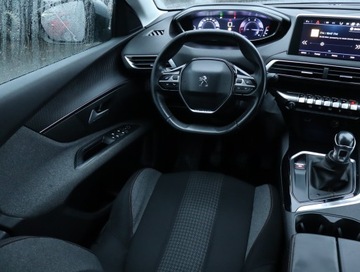 Peugeot 5008 II 2017 Peugeot 5008 1.6 HDi, 7 miejsc, Navi, Klima, zdjęcie 6