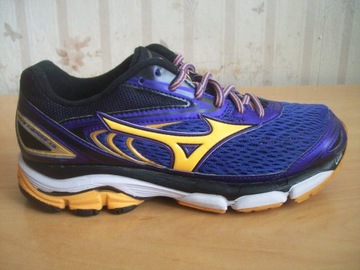 BUTY BIEGOWE MIZUNO INSPIRE 13 ROZ.EU-38.5