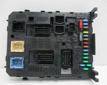 MODUŁ SKRZYNKA BEZPIECZNIKÓW BSI CITROEN C5 III X7 C4 9664059080 02