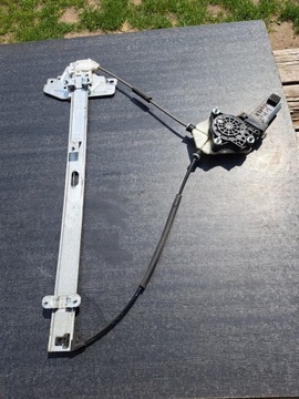 HYUNDAI H1 ZVEDÁK OKNO LEVÝ ŘIDIČE