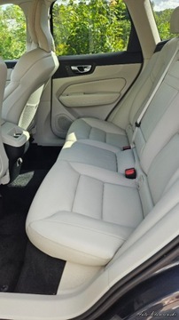 Volvo XC60 II Crossover T5 250KM 2020 Volvo XC 60 Volvo Xc60 2.0 T5 Panorama Skora El klapa Kamera 2.0, zdjęcie 16