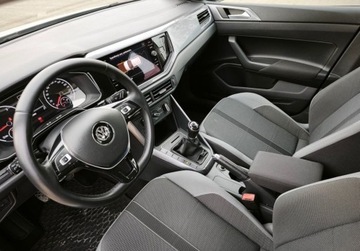 Volkswagen Polo VI Hatchback 5d 1.0 TSI 115KM 2019 Volkswagen Polo 115 Km 6 biegow, Highline, Czujniki parkowania, Bezwypadko, zdjęcie 6