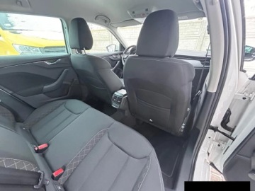 Skoda Scala Hatchback 1.0 TSI 110KM 2022 Skoda Scala 1.0 Benzyna 110KM 2022r Zarejestrowany, zdjęcie 19