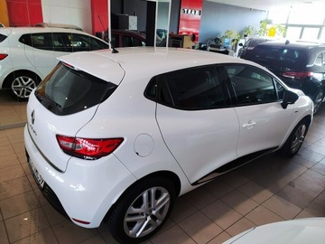 Renault Clio IV Hatchback 5d Facelifting 1.2 75KM 2017 Renault Clio 1,2 75KM Limited ,Bezwypadkowy, zdjęcie 6