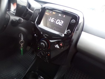 Citroen C1 II Hatchback 5d 1.2 PureTech 82KM 2018 CITROEN C1 1.2 BENZ ZAMIANA GWARANCJA, zdjęcie 10