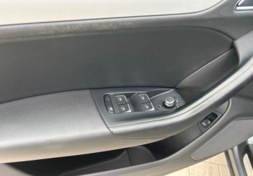 Audi Q3 I SUV Facelifting 2.0 TDI 150KM 2015 Audi Q3 2,0 TDI 150KM, S-line, S-tronik Automat, Quattro, Parktronik, 2016, zdjęcie 8