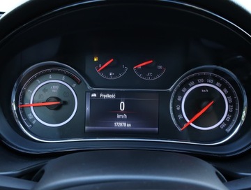 Opel Insignia I Sports Tourer Facelifting 2.0 CDTI ECOFLEX 140KM 2015 Opel Insignia 2.0 CDTI, Navi, Xenon, Bi-Xenon, zdjęcie 10