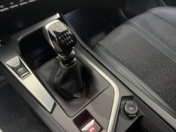 Peugeot 308 III SW 1.2 PureTech 130KM 2022 Peugeot 308 1.2 PureTech Allure Pack S&amp;S Kombi, zdjęcie 17