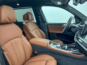 BMW X7 SUV Facelifting 3.0 40d 352KM 2025 xDrive40d Sport Suv 3.0 (352KM) 2025, zdjęcie 13
