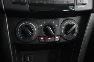 Suzuki Swift V Hatchback 3d Facelifting 1.2 VVT 94KM 2015 Suzuki Swift 1.2, Salon Polska, Serwis ASO, Klima, zdjęcie 15