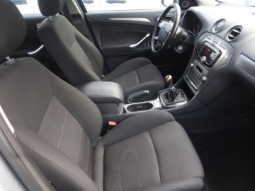 Ford Mondeo IV Kombi 2.0 Duratorq TDCi DPF 140KM 2010 Ford Mondeo 2.0 TDCi, Xenon, Klima, Klimatronic, zdjęcie 8