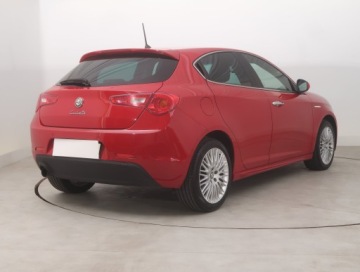Alfa Romeo Giulietta Nuova II Hatchback 5d Facelifting 1.4 TB 16v Mair 170KM 2014 Alfa Romeo Giulietta 1.4 T MultiAir, Salon Polska, zdjęcie 4