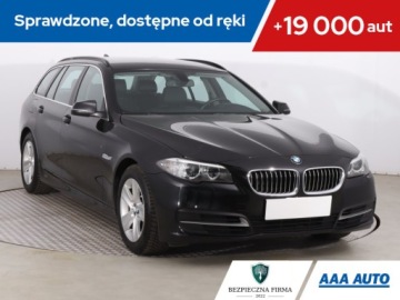 BMW Seria 5 F10-F11 Touring Facelifting 520d 190KM 2016 BMW 5 520d xDrive, 187 KM, 4X4, Automat, Skóra