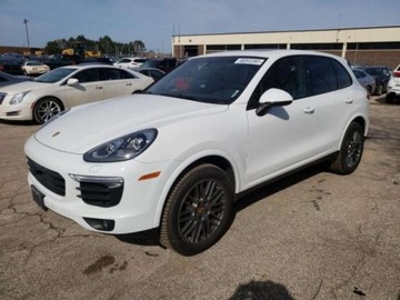 Porsche Cayenne III 2018 Porsche Cayenne 2018, 3.0L, 4x4, od ubezpieczalni, zdjęcie 1