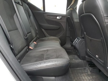 Volvo XC40 2022 Volvo XC 40 T5 R-Design 2022 2.0 Benzyna 248KM, zdjęcie 11