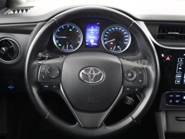 Toyota Corolla XI Sedan Facelifting 1,6 Valvematic 132KM 2017 Toyota Corolla 1.6 Valvematic, Salon Polska, zdjęcie 14