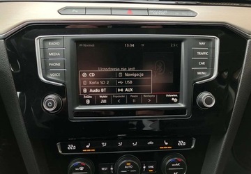 Volkswagen Passat B8 Variant 1.8 TSI BlueMotion Technology 180KM 2015 Volkswagen Passat Variant Volkswagen Passat Variant 1.8 TSI BMT Highline D, zdjęcie 27