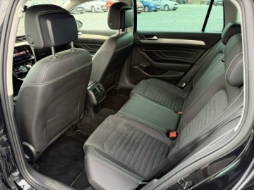 Volkswagen Passat B8 Alltrack Facelifting 2.0 TDI SCR 200KM 2021 Volkswagen Passat Variant 2.0 TDI 200KM 4x4 DSG, zdjęcie 14