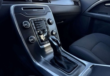 Volvo V70 III Kombi Facelifting 2.0 D2 DRIVE-E 120KM 2016 Volvo V70 Volvo V70 D2 Geartronic Summum 2.0 Diesel 120KM, zdjęcie 10