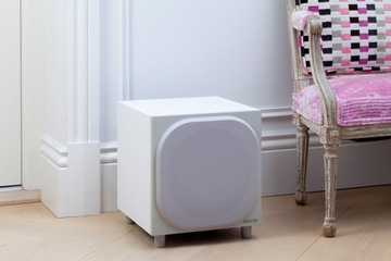 Активный сабвуфер Monitor Audio BRONZE W10