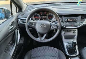 Opel Astra K Hatchback 5d 1.0 Turbo 105KM 2016 Opel Astra Opel Astra Benzyna 105KM, zdjęcie 5