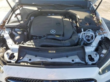 Mercedes Klasa E W213 2022 Mercedes-Benz Klasa E 350, 2022r., 2.0L, zdjęcie 10