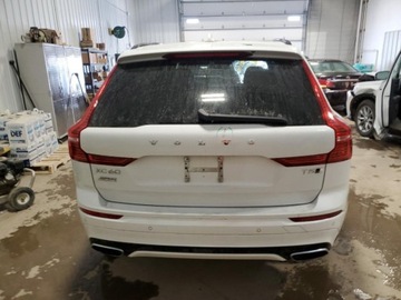 Volvo XC60 II 2021 Volvo XC 60 T5 R-Design 2021 2.0l 2.0 Benzyna 250KM, zdjęcie 2