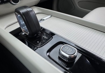 Volvo XC60 II 2021 Volvo XC 60 AWD 4x4 B4 197ps Lift FullLed El.Klapa Skora Kamera Serwis, zdjęcie 31