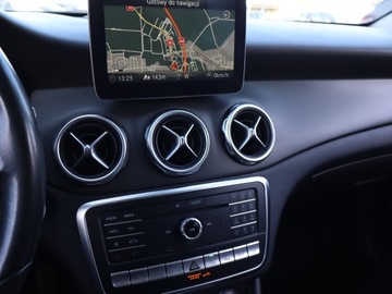 Mercedes GLA I Off-roader 2.0 220 184KM 2017 Mercedes GLA GLA 220 4MATIC, Salon Polska, zdjęcie 11