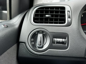 Volkswagen Polo V Hatchback 5d 1.2 60KM 2014 Volkswagen Polo R-Line! 2 kpl kół! Klimatyzacja, zdjęcie 16