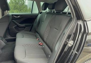 Skoda Kamiq Crossover 1.0 TSI 110KM 2022 Skoda Kamiq 1.0 TSI 110 KM 6 bieg. manual Ambition Benzyna 110KM, zdjęcie 24