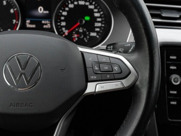 Volkswagen Passat B8 Variant Facelifting 1.5 TSI EVO 150KM 2021 Volkswagen Passat 1.5 TSI Business DSG HAK LED, zdjęcie 15