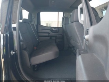 Chevrolet Silverado II 2025 Chevrolet Silverado 2025r., 4x4, 2.7L 2.7 Benzyna 310KM, zdjęcie 7