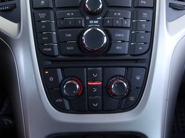 Opel Astra J Hatchback 5d 2.0 CDTI ECOTEC 160KM 2010 Opel Astra 2.0 CDTI, Klima, Tempomat, Parktronic, zdjęcie 12