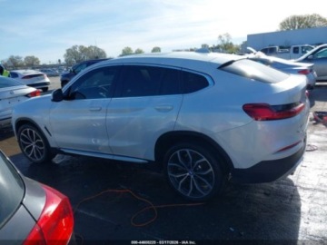 BMW X4 G02 2021 BMW X4 xDrive30i 2021 2.0 Benzyna 248KM, zdjęcie 2