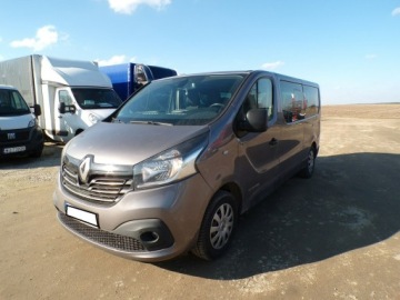 Renault Trafic III Furgon 1.6 Energy dCi 145KM 2017 Renault Trafic passenger 9 osobowy