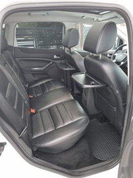 Ford Kuga I 2009 Ford Kuga 2.0 TDCI Titanium / Biała perła /, zdjęcie 8