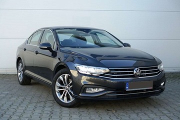 Volkswagen Passat B8 Variant Facelifting 2.0 TDI SCR 150KM 2022 Volkswagen Passat Volkswagen Passat B8, 2022, 2.0 TDI 150KM, DSG, Kamera,, zdjęcie 1